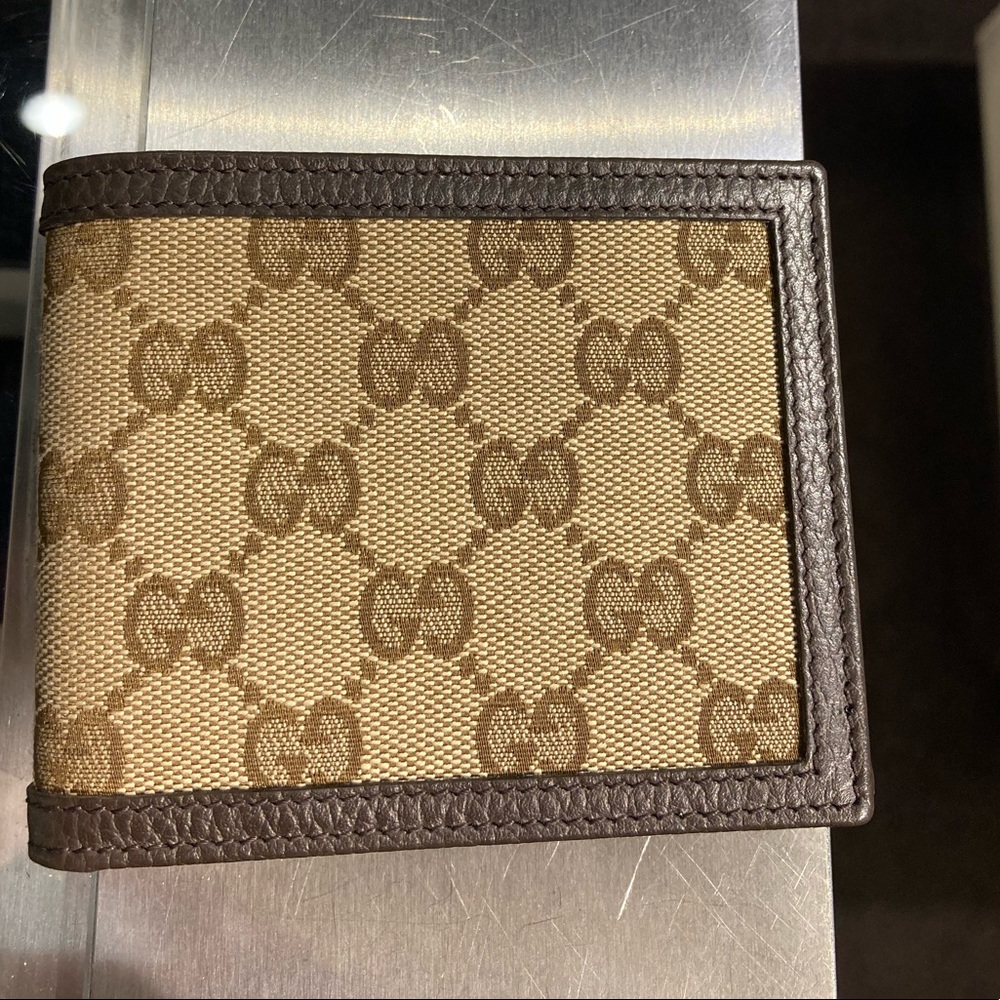 Gucci Canvas Wallet - Picture 1 of 3